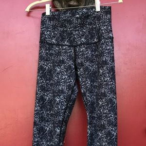 Lululemon yoga pants